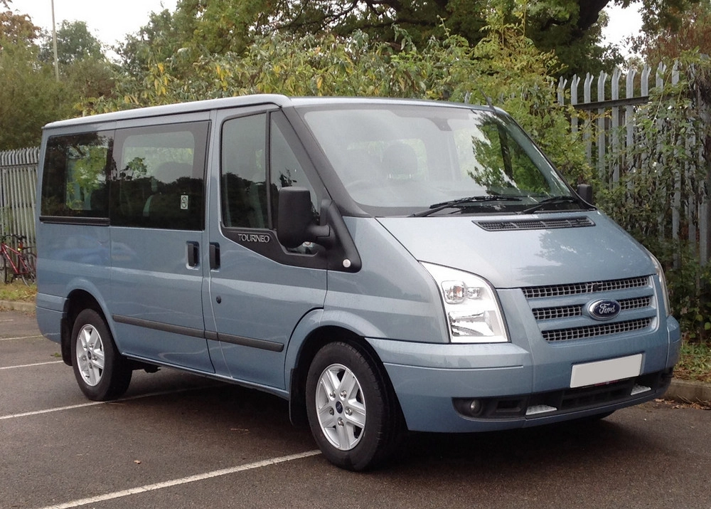 Minibus Service in W3 Acton