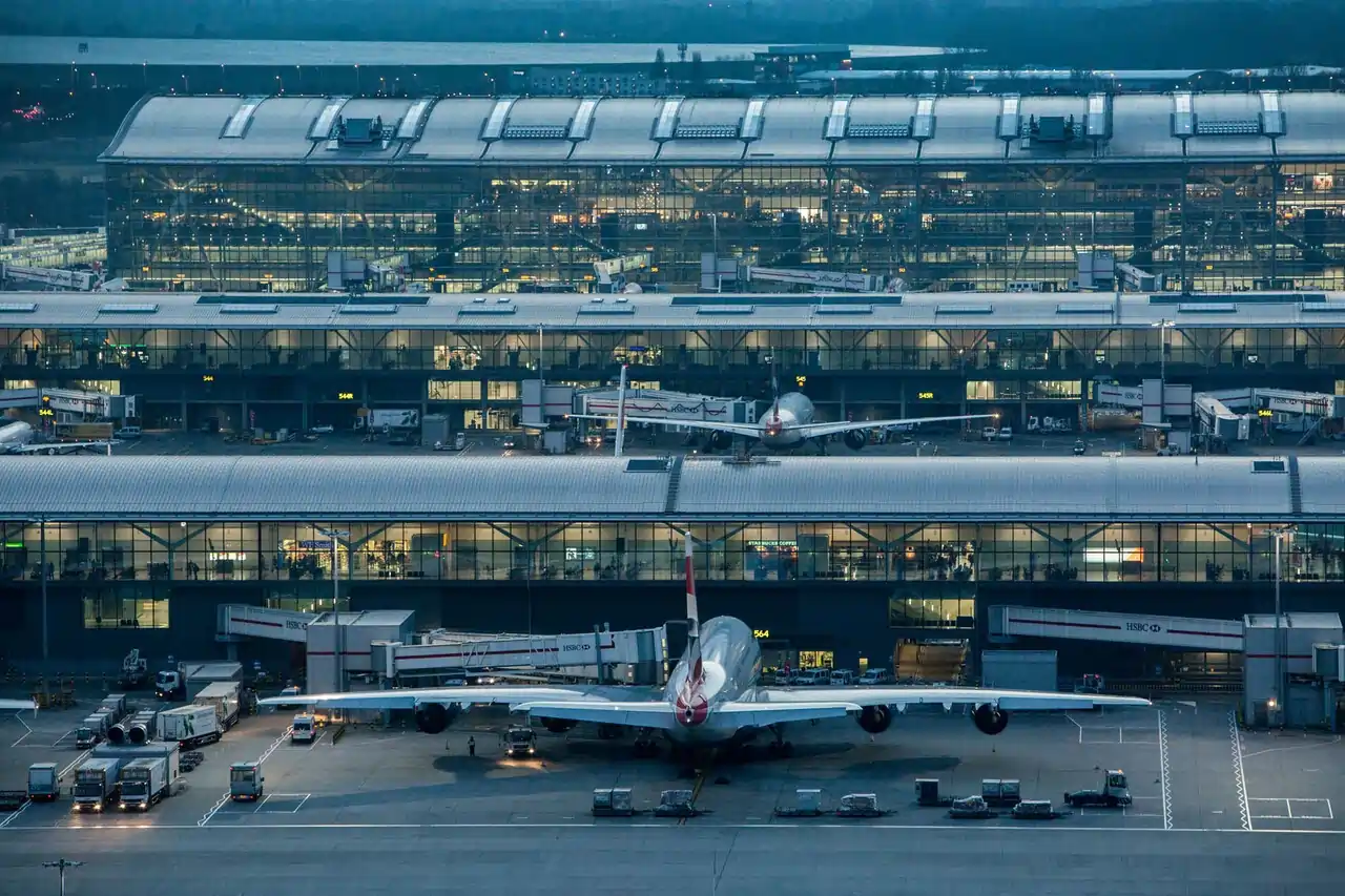 local cars london provide Acton to Heathrow Airport transfers